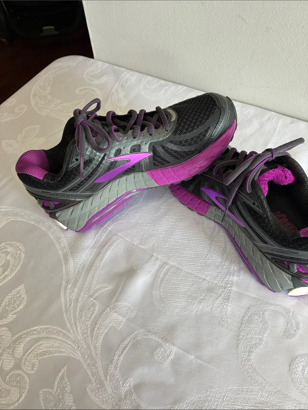 Brooks Women's Black and Purple Running Shoes Brooks Ariel